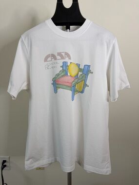 Casa Blanca White Graphic Crewneck Tee - Multicolor Chair Motif